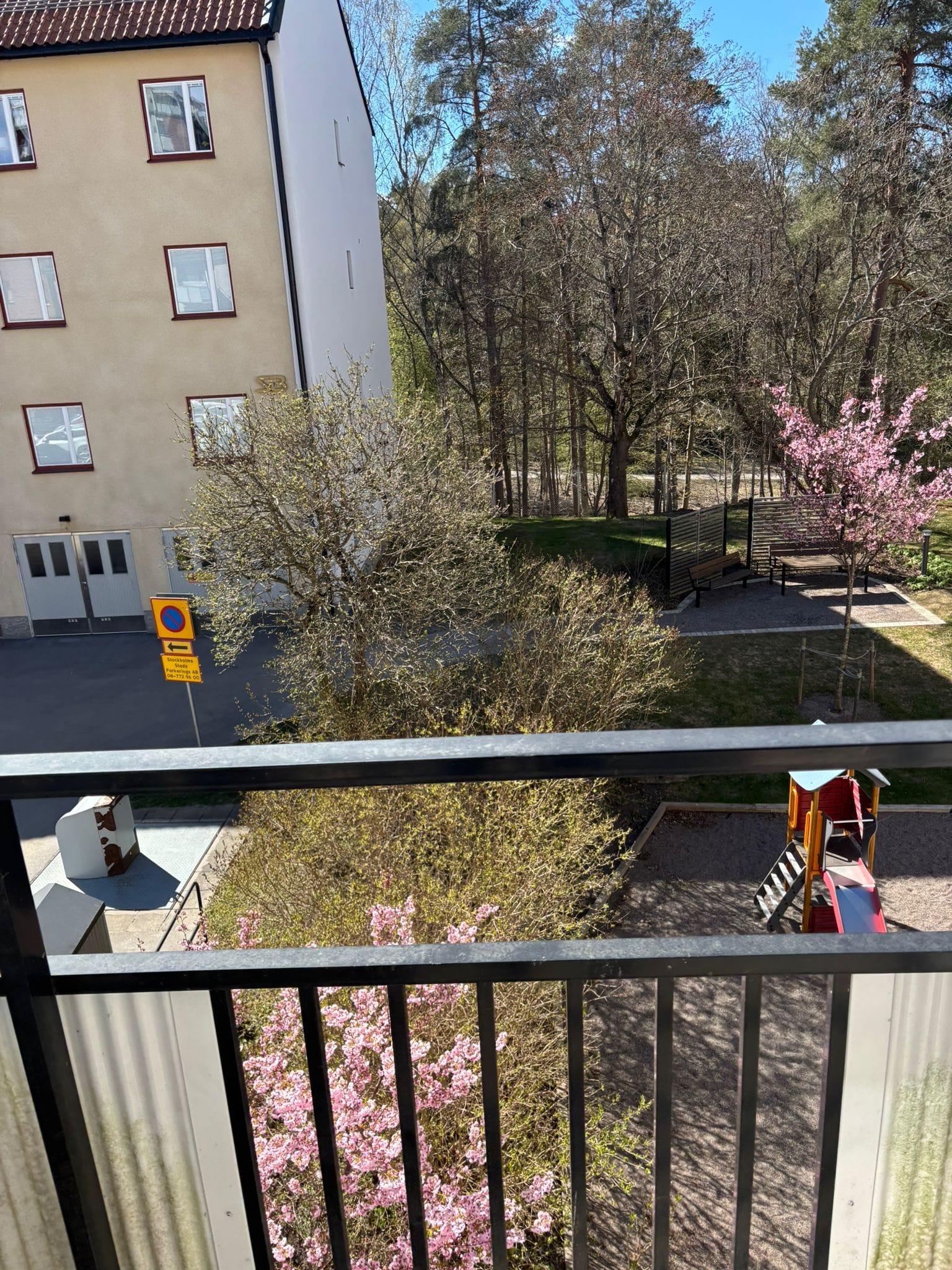3-room apartment in Hässelby, Ormängsgatan - image 4